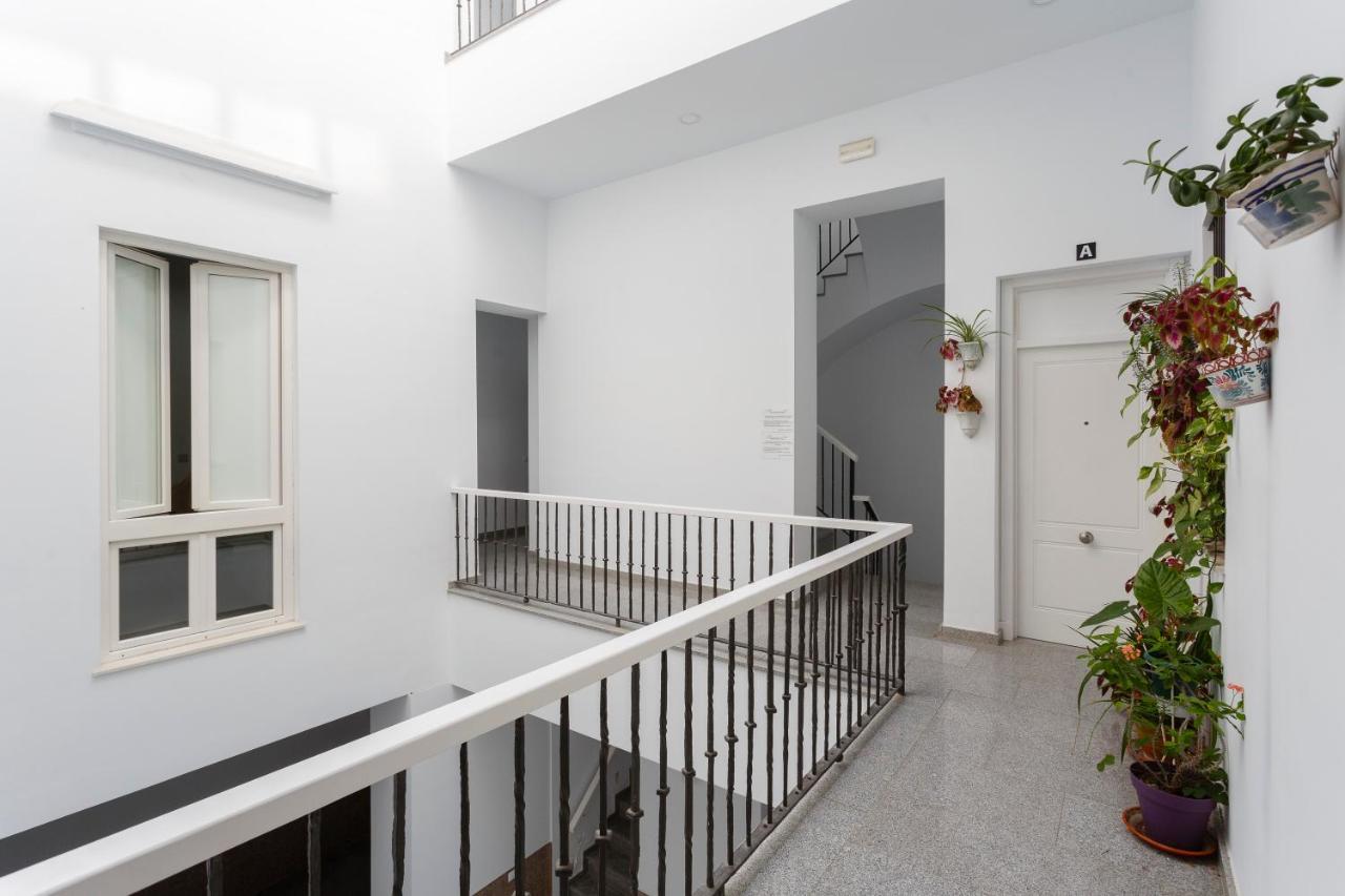 Apartamentos El Capitan Veneno By Cadiz4Rentals ภายนอก รูปภาพ